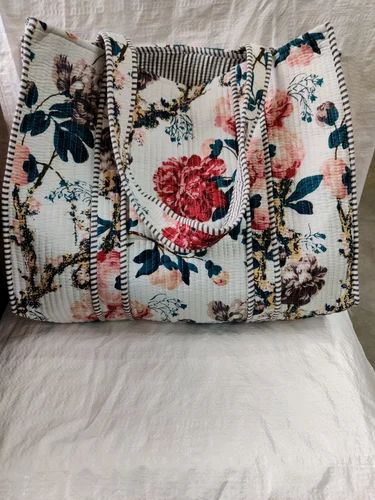Printed Cotton Quilted Tote Bag- Rose Print(zip and non-zip), Capacity: 5 KG
