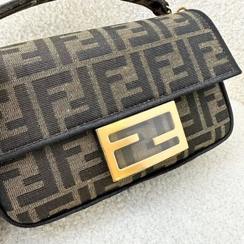 CANVAS Fendi vintage baguette shoulder bag