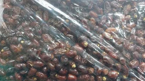 A Grade Black & Dark Brown Fardh Dates, Packaging Size: 10 Kg, Packaging Type: Carton