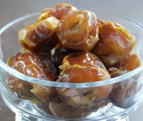 Brown Yellowish Sukkary Dates, Packaging Type: Cartoon Box