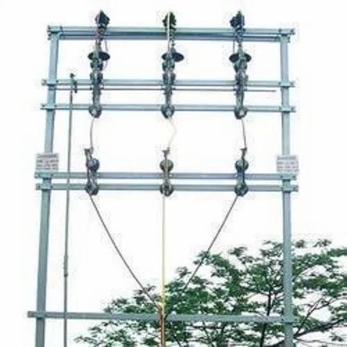 Double Pole Structure