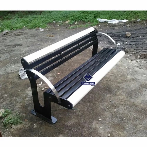 Modern Black Designer Garden Bench, Size (Feet): 5