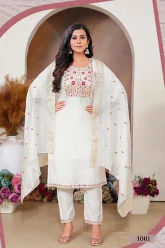 Silk Ladies Festive Wear Stylish Suit