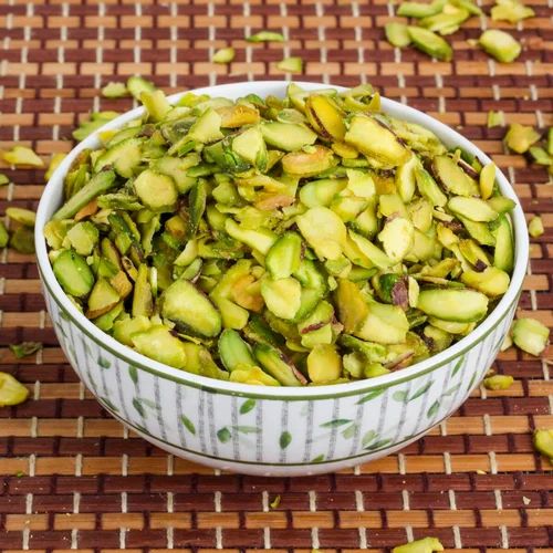 Natural Green Pista Slices