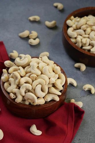 Organic Cashew Nut, W320, Packaging Type: Vacuum Bag