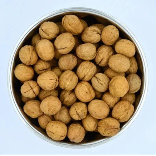 In Shell Medium Walnut, Light Halves (2pc), Form: Inshell (Sabut)