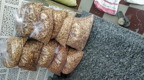 Whole Kashmiri Kagzi Badam, Packed
