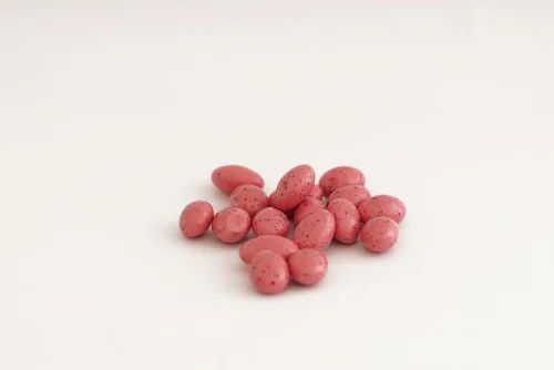 Strawberry Flavoured Almond, 100 Gram