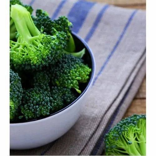A Grade Organic Green Broccoli, Packaging Size: 10 kg, Packaging Type: Plastic Bag