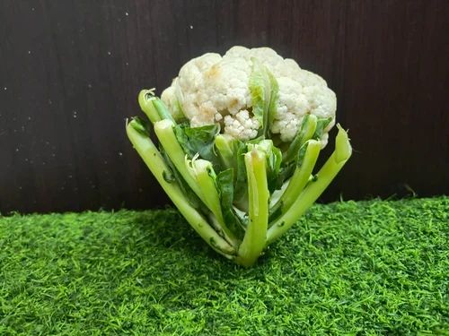 A Grade Fresh Organic White Cauliflower, Packaging: Loose