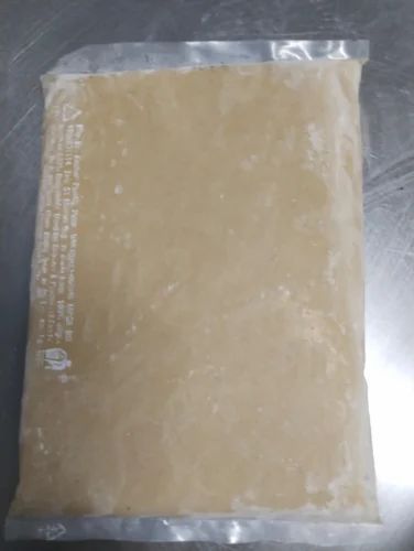 Off White 1Kg Sitaphal Crush Pulp, Packaging Type: Packets