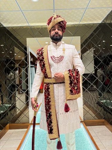 Men Rajasthani Embroidered Sherwani