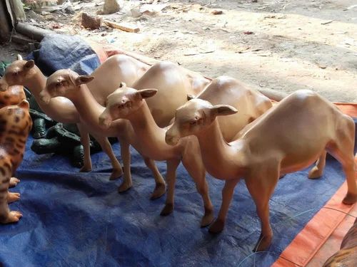 Real Life Color Fiber Small Size Camel, Usage: Interior Decor, Exterior Decor, Promotional Use