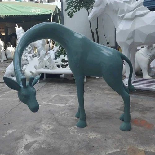 Color customisation available Frp Giraffe Statue, For Exterior Decor, 2-5 Feet