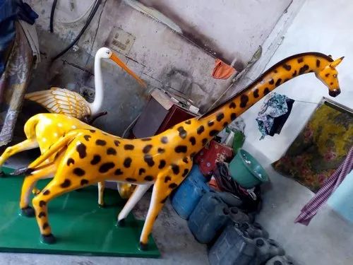 FRP Giraffe Statue, 7 Feet