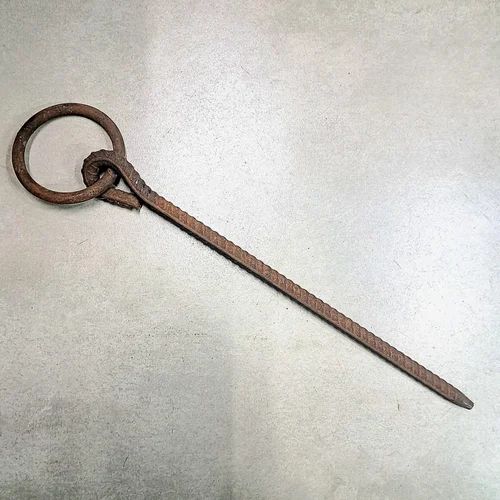 Iron cattle pegs/ Khuti with Ring for tying cattle, For Agriculture