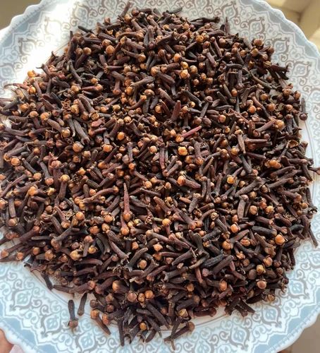 Lal Pari Cloves, Grade: Hand-picked