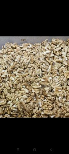 Kashmiri Walnut Dry Fruit With Shell (Packed in Plastic Box)