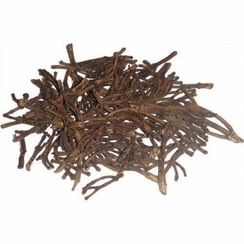 Madagascar Brown Clove Stem, Grade: With Oil