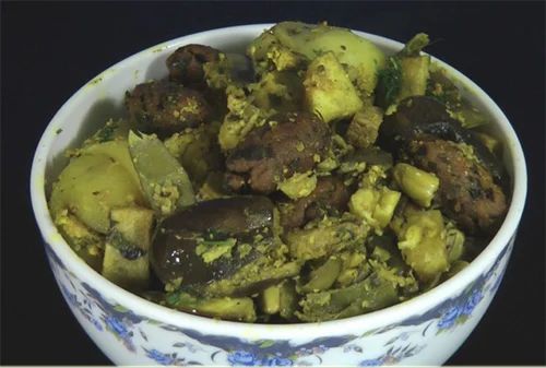TOT BROWNISH RED Surti Undhiyu Masala, Garam Masala, Packaging Size: 200 Gm To 1 Kg