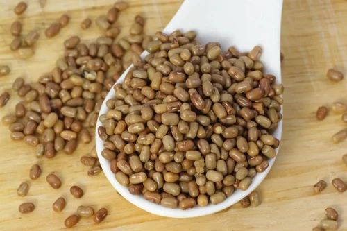 Organic Whole Moth Dal