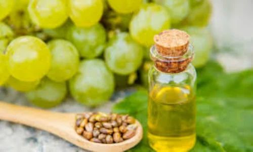 Cold Pressed Food Grade Grape Seed Oil (1 kg Bottle)