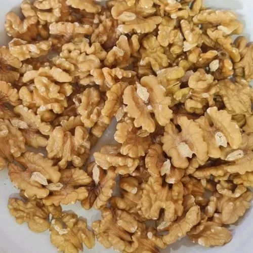 Split Chilean Walnut Kernel Hand Cracked 250 Gm
