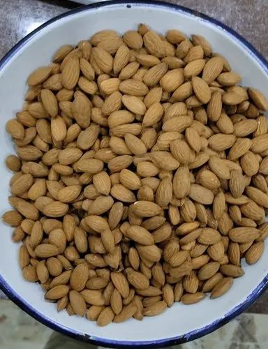 Natural Sweet oval Almonds Caramel
