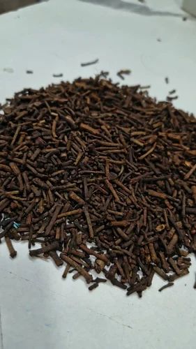 Indonesian Clove Stem, Grade: With Oil