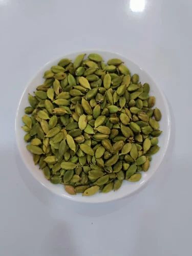 7.5mm Bold Green Cardamom, Cardamom size: 8 mm