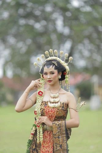 Womens Kebaya Traditional Indonesian dresse for Weddings and Events manufacturer