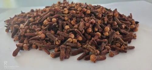 Brown Whole Raw Clove Seeds, Packaging Size: 10 Kg