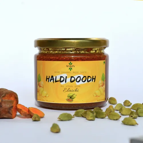 Haldi Doodh - Elaichi