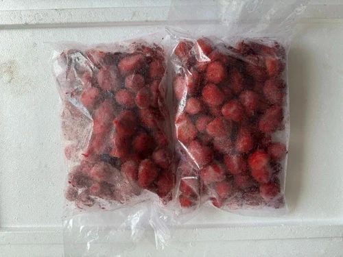 Fruit Type: Strawberries Frozen Strawberry Pulp, Packaging Size: 1 Kg