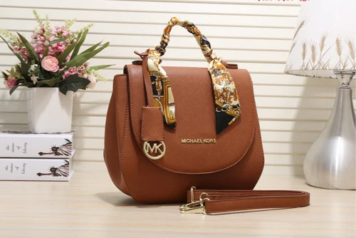 Modern Brown Ladies Leather Handbags