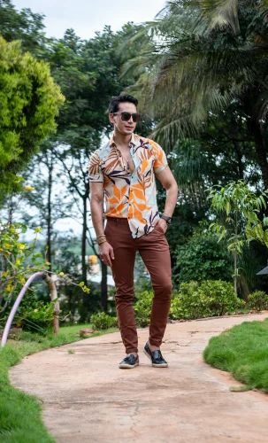 Men Rayon Floral Printed Half Sleeve Shirt
