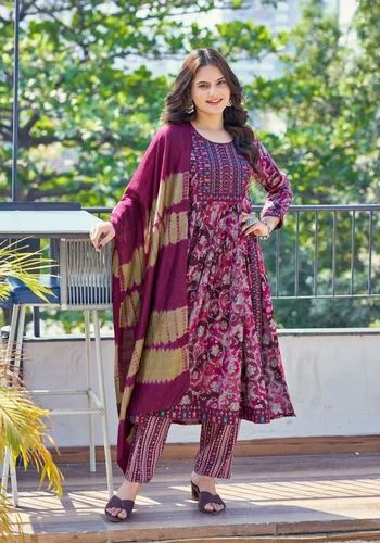Rayon Full Sleeve Naira Cut Ladies Kurti