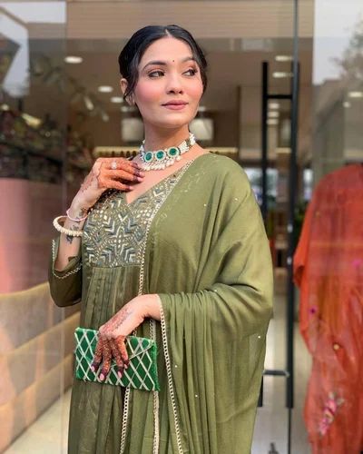 Machine Embroidery Green Chinon Embroidered Kurti With Dupatta