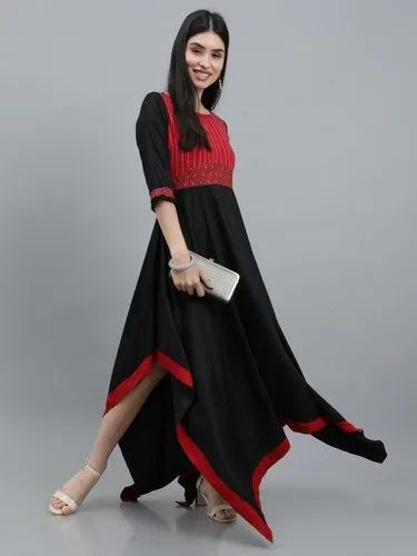 Ladies Cotton Asymmetric Half Sleeves Kurti, Size: XL