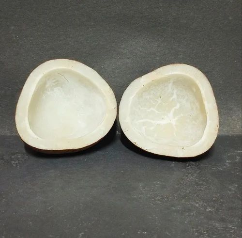 Natural White Dried Coconut Two Halves, Packaging Type: PP Bags, For Sweets