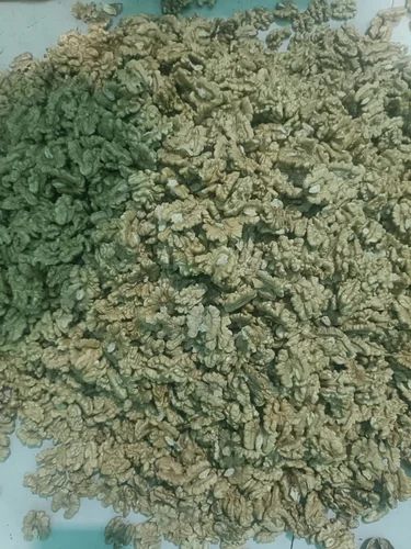 Halves Chilly Walnut Kernels