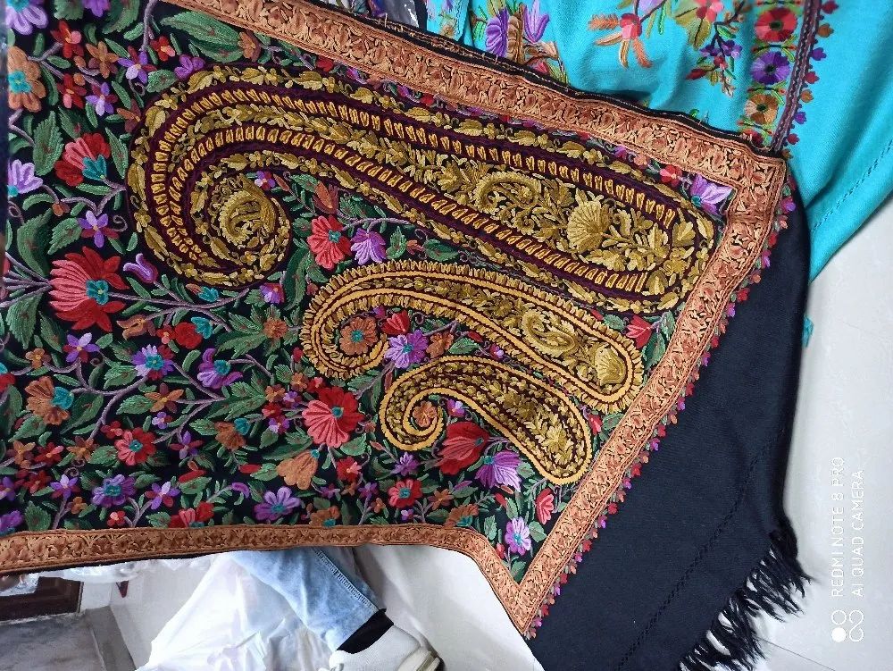 Hand Embroidered Ari Stoles