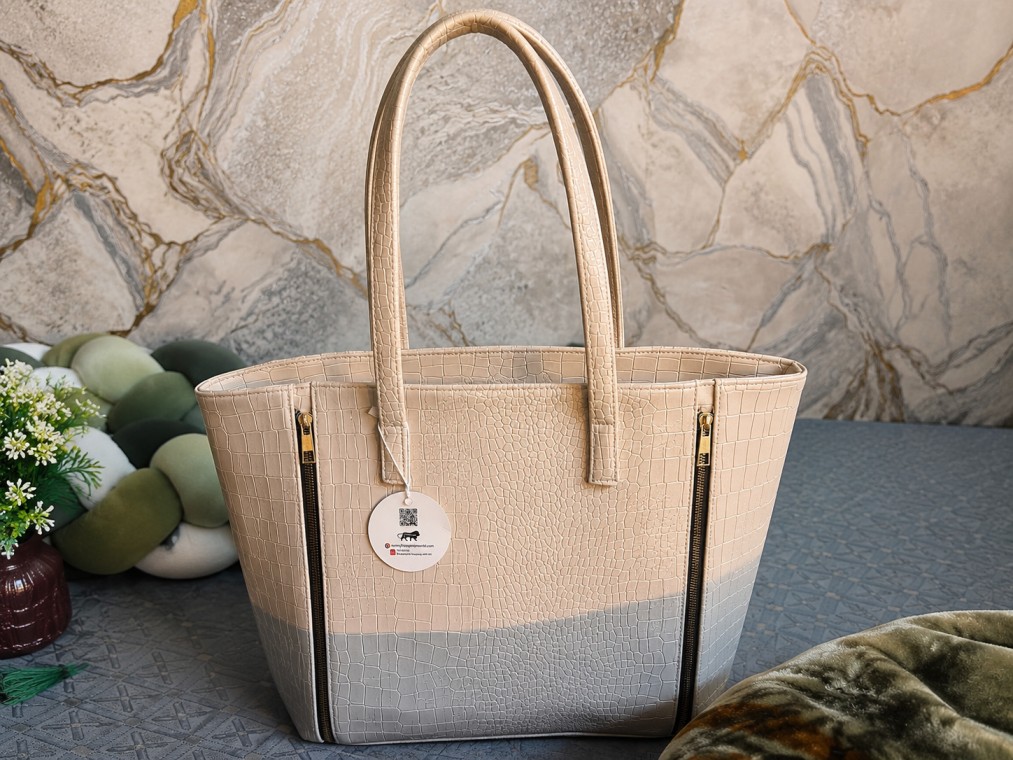 Classic Shoulder Bag