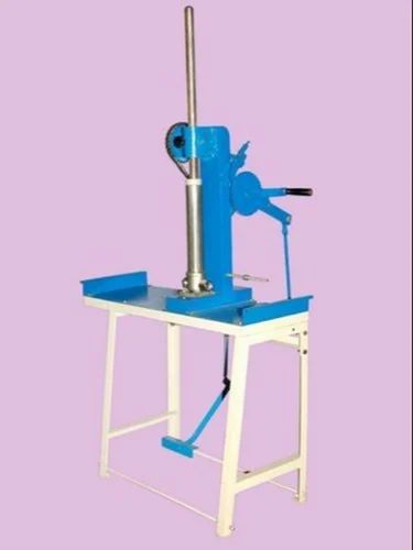 Single Pedal Agarbatti Making Machine, Production Capacity: 10-15 kg/hr