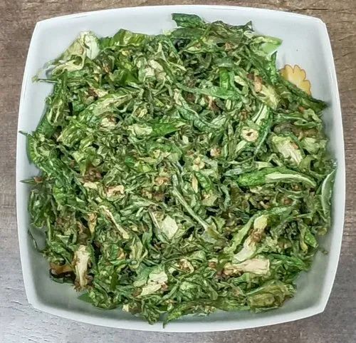 A Grade DRY GREEN CHILLY FLAKES, Plastic Bag, Packaging Size: 10 Kg