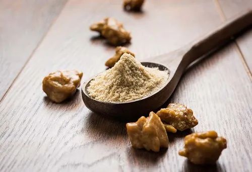 Pure ferula assa-foetida (asafoetida milk)