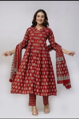 Women Printed Cotton Kurti Pant Set